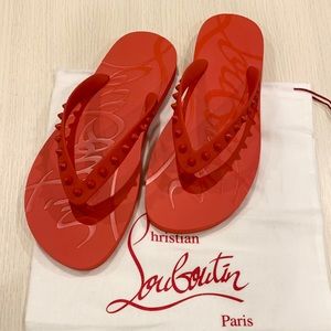 Loubi Tonal spiked red flip flops